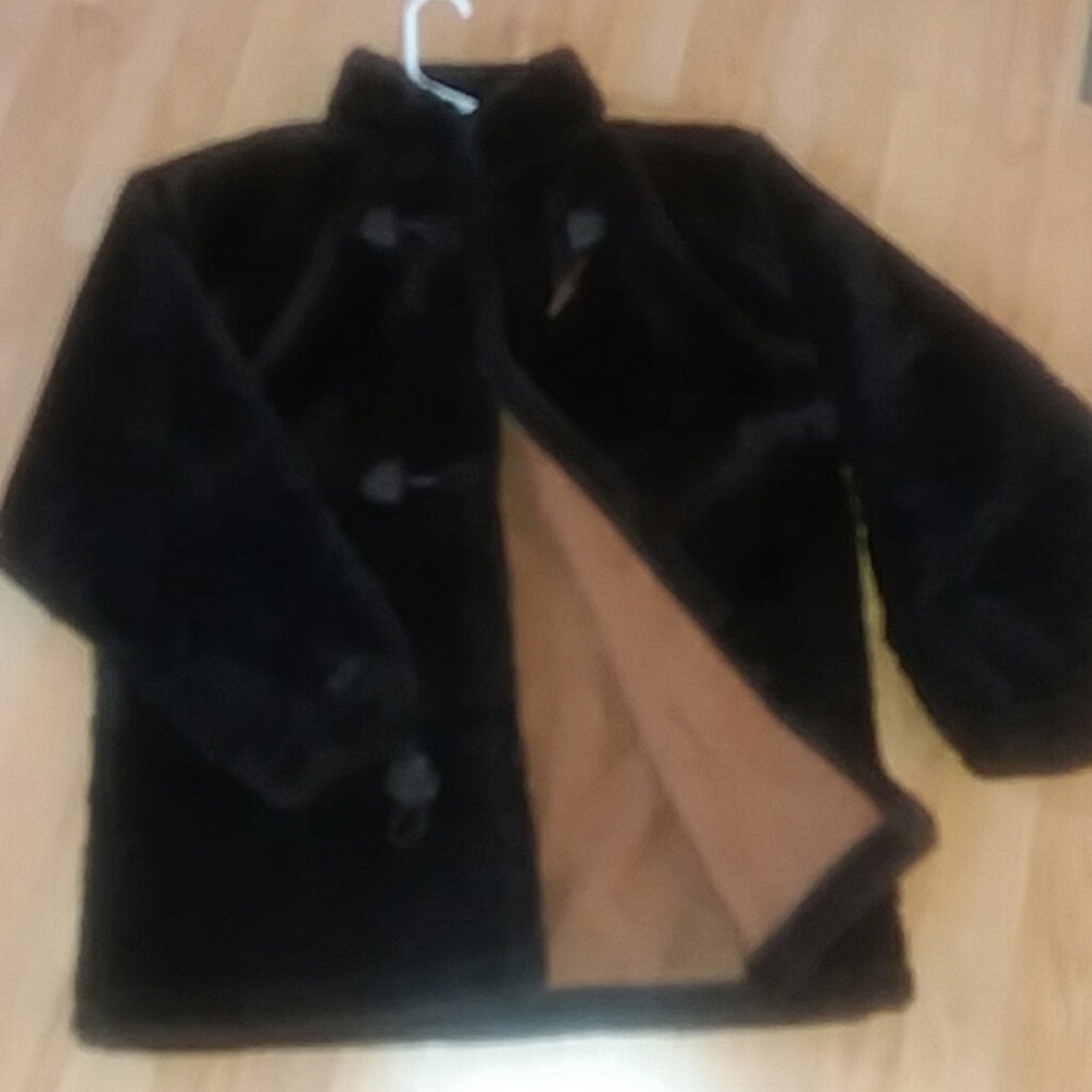 Bear Ridge faux fur coat, large, horses large